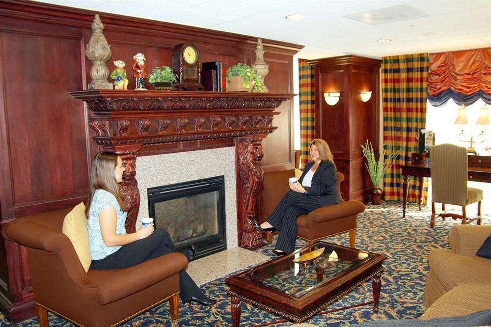 Hotel Hampton & Cleveland-beachwood 3*