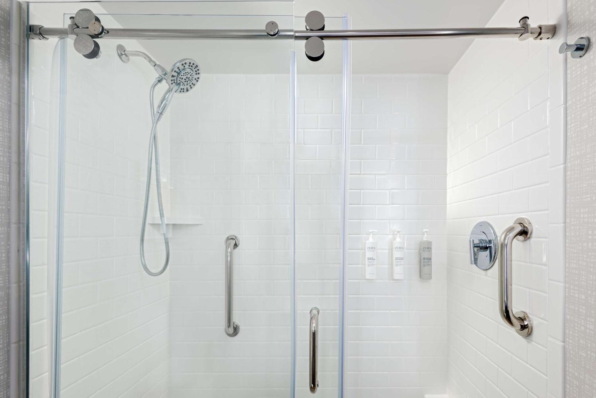 Hotel Hampton & Cleveland-beachwood 3*