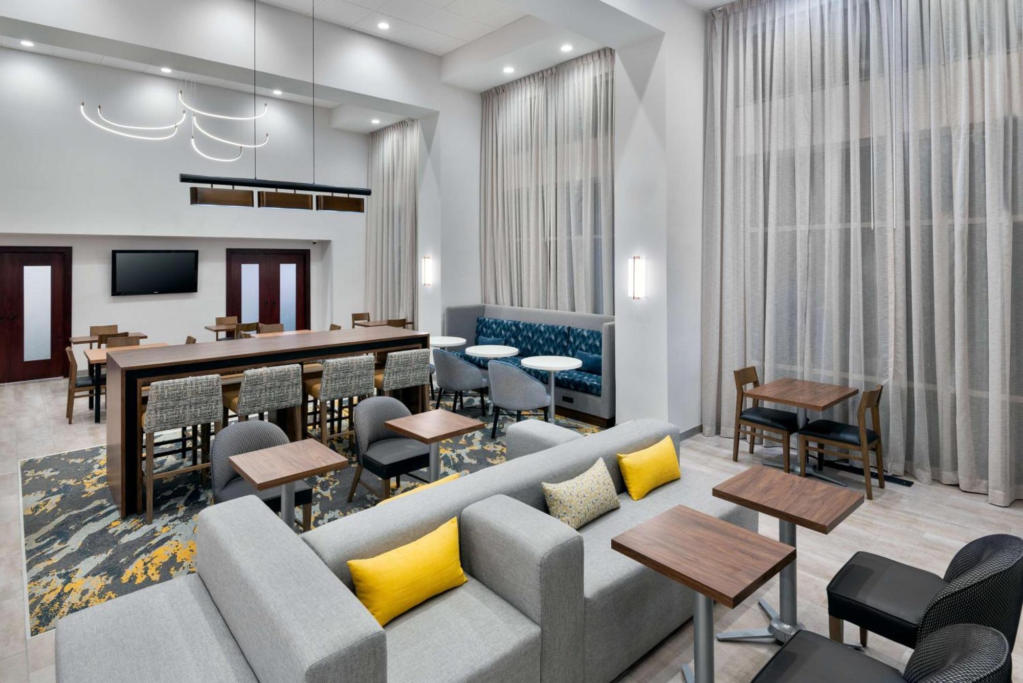 Hampton & Cleveland-beachwood Hotel Beachwood