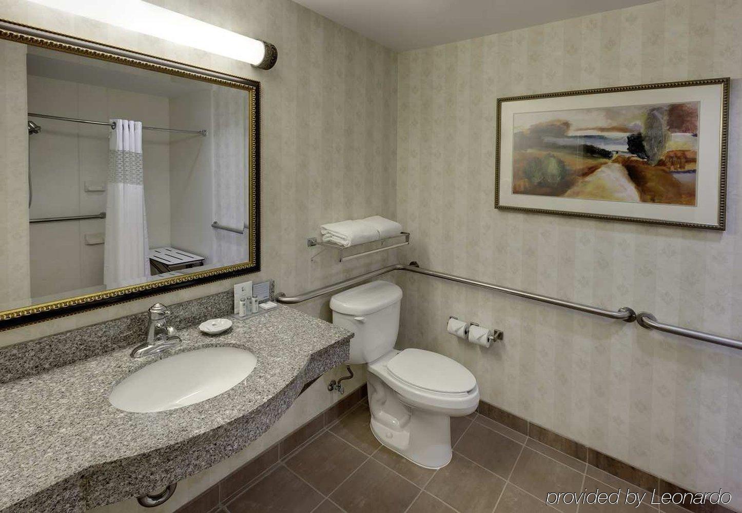 Hampton & Cleveland-beachwood Hotel Beachwood