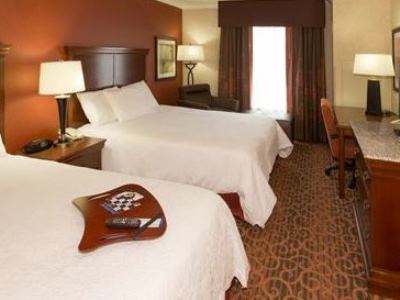 Hampton & Cleveland-beachwood Hotel
