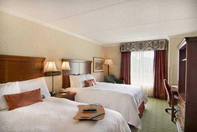 Hampton & Cleveland-beachwood 3*